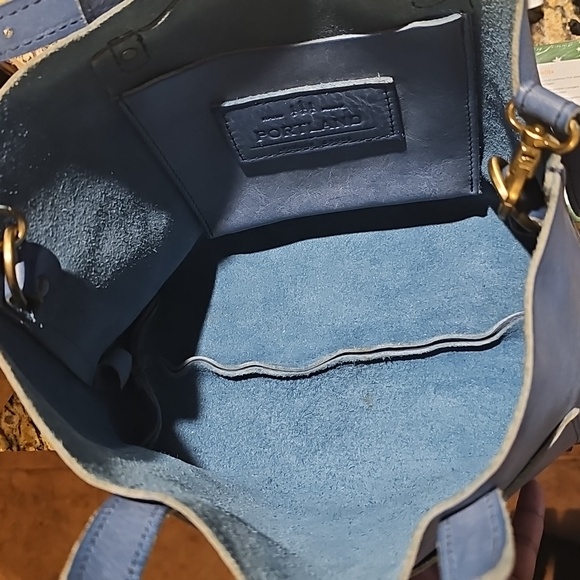 Portland Leather Blue Tote with Adjustable Strap - Picture 6 of 6